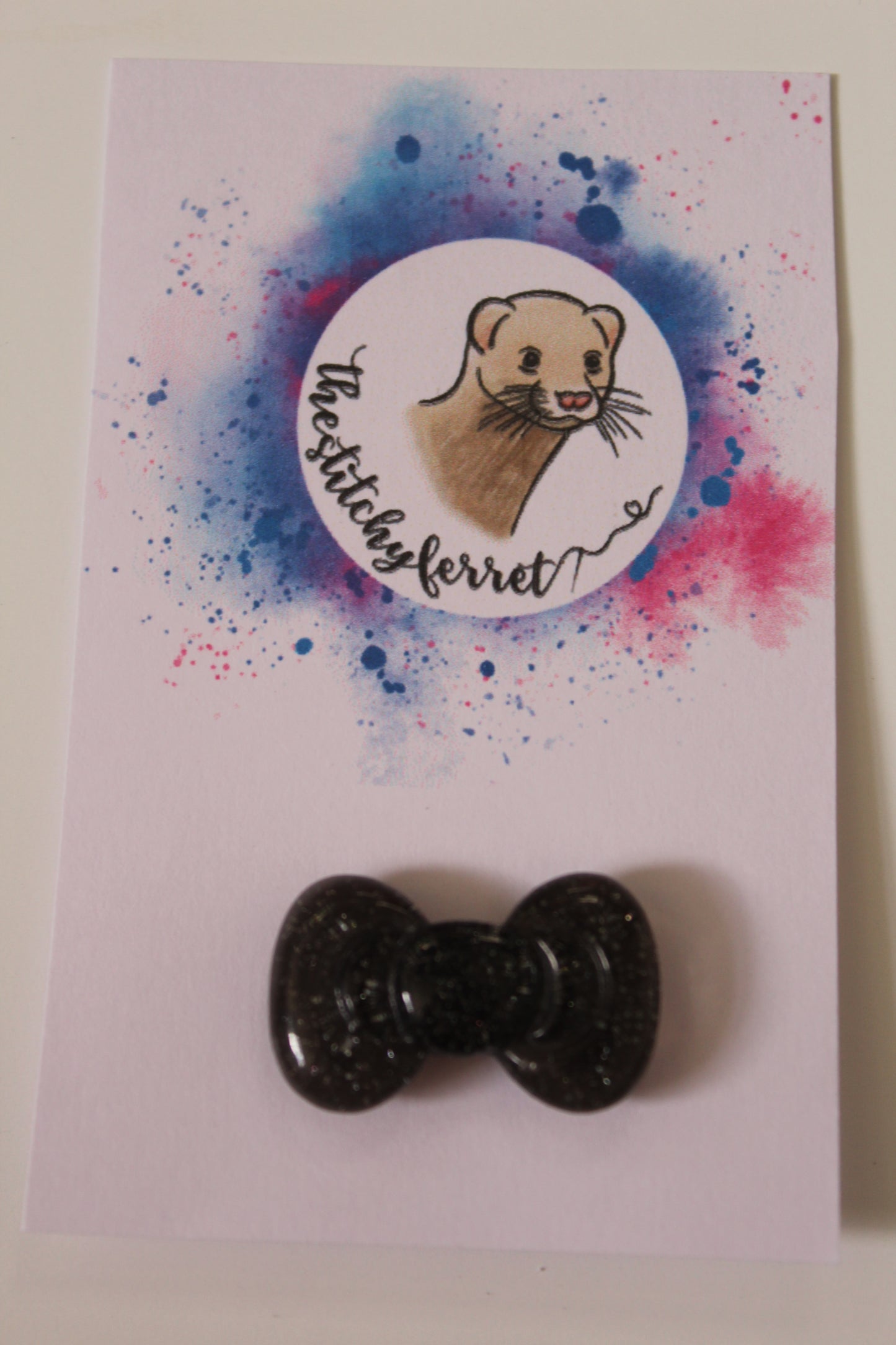 Black Glitter Bow Needle Minder