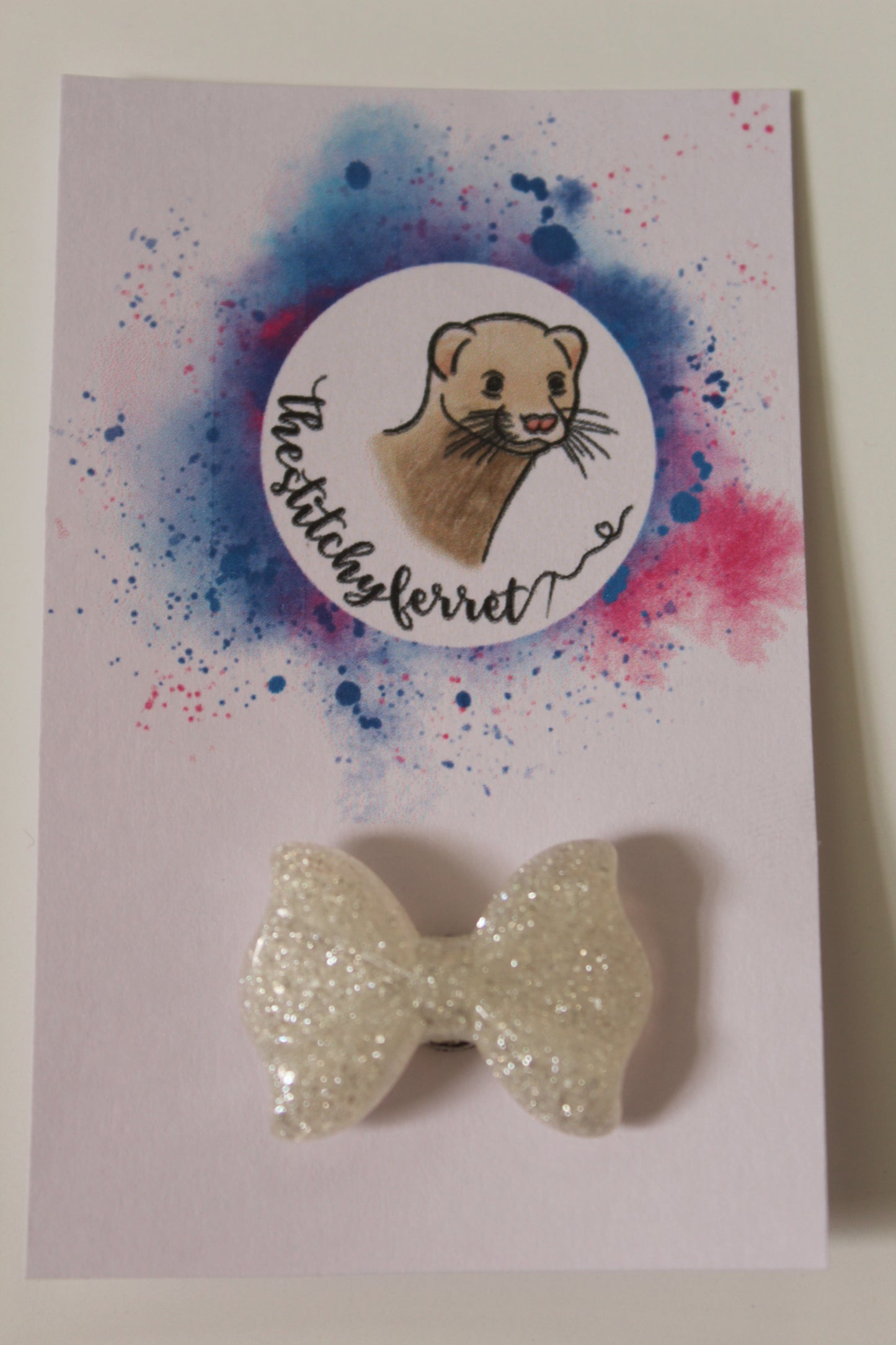 Silver Glitter Bow Needle Minder
