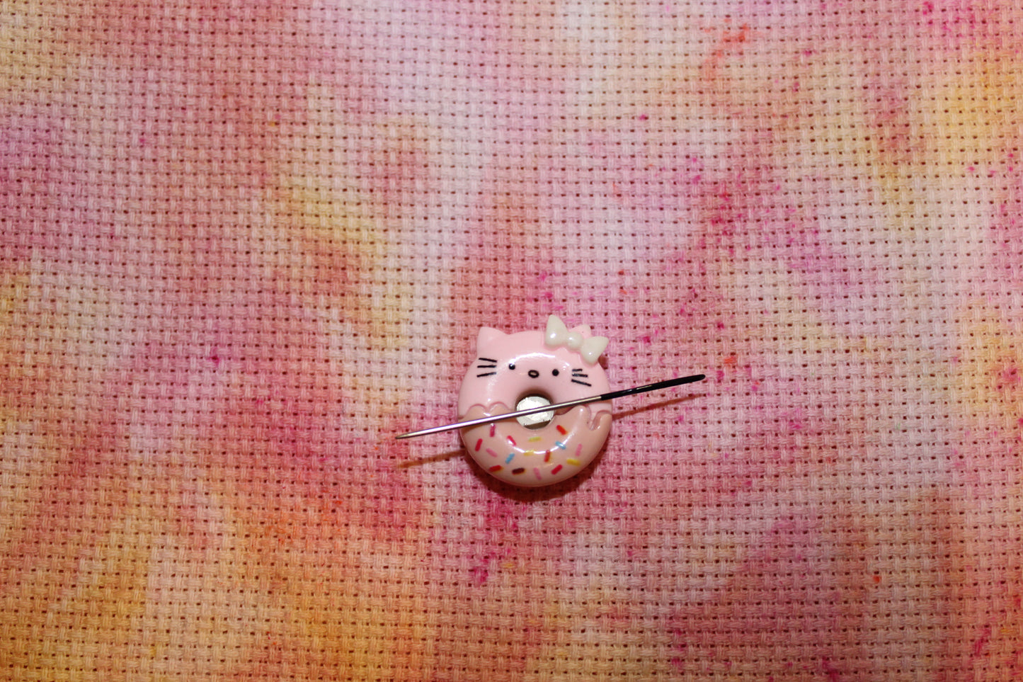Cute Donut Cat Sprinkles Needle Minder