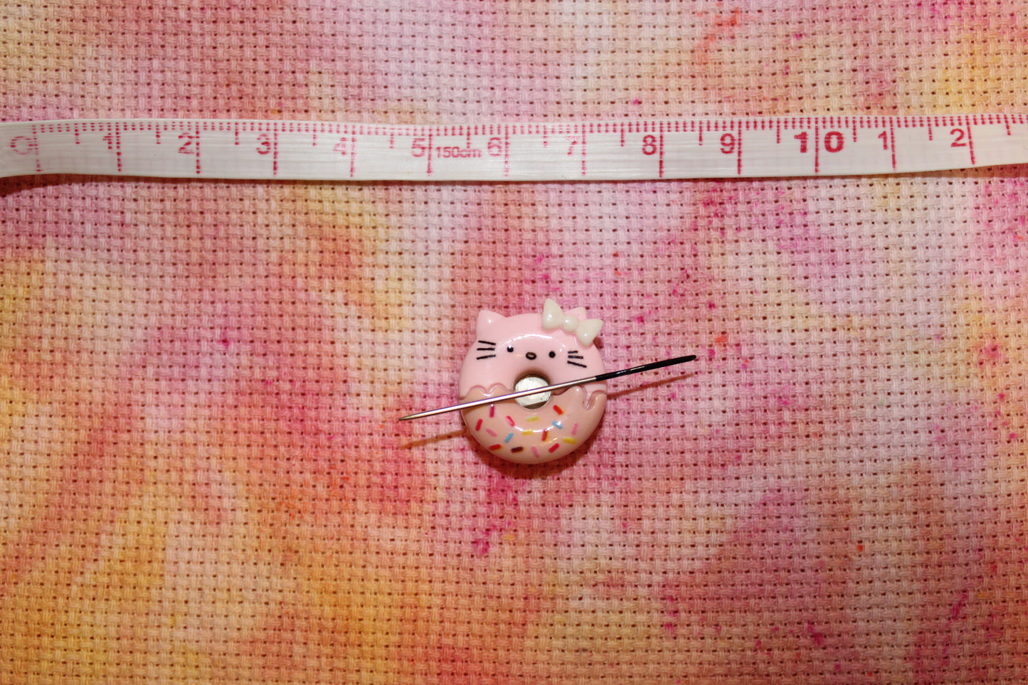 Cute Donut Cat Sprinkles Needle Minder