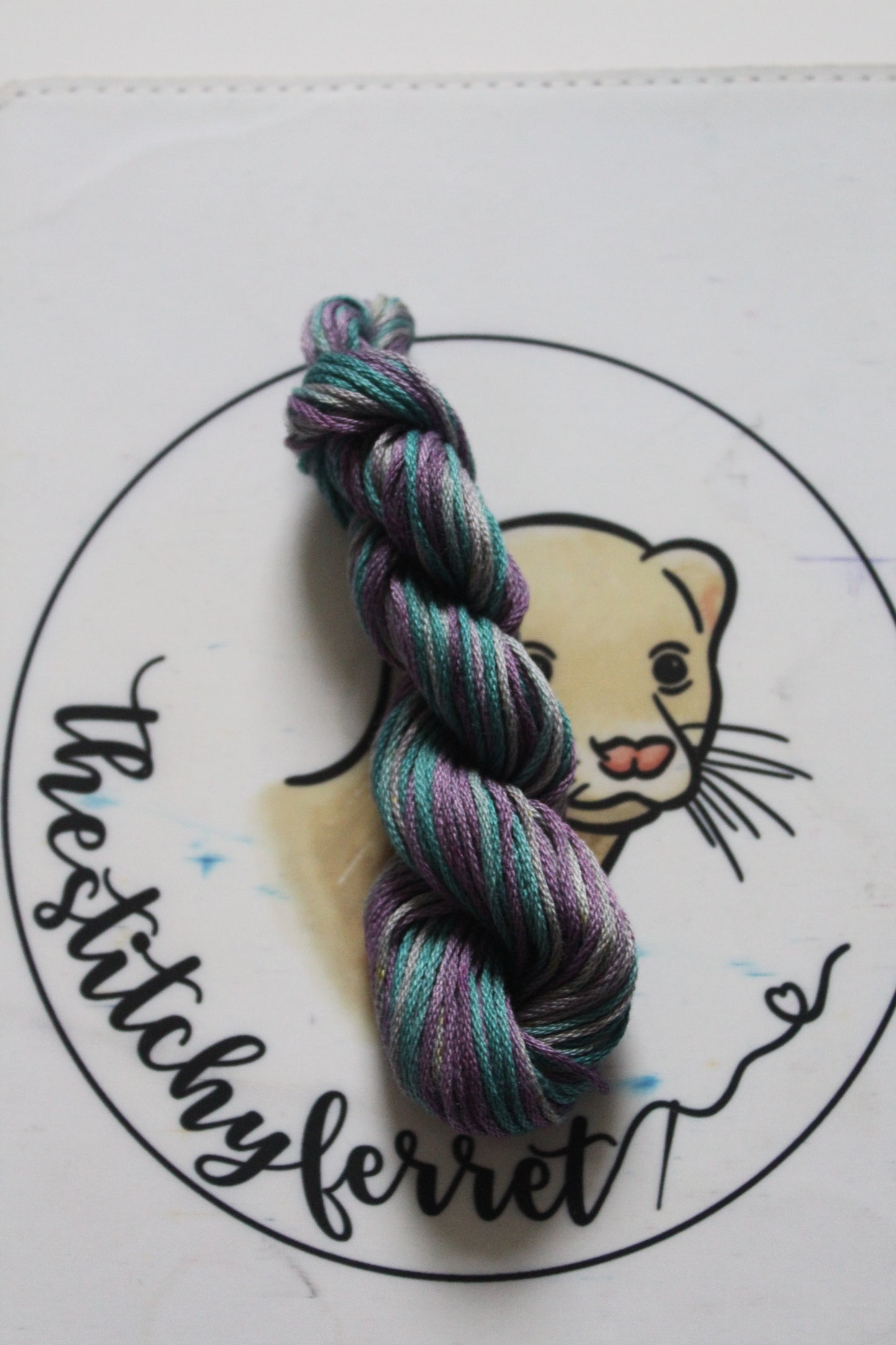 Old Jewels 20 metre 6-strand floss